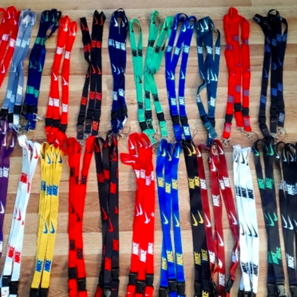 5 piece Random color Nike Lanyards - NWT - Picture 4 of 6